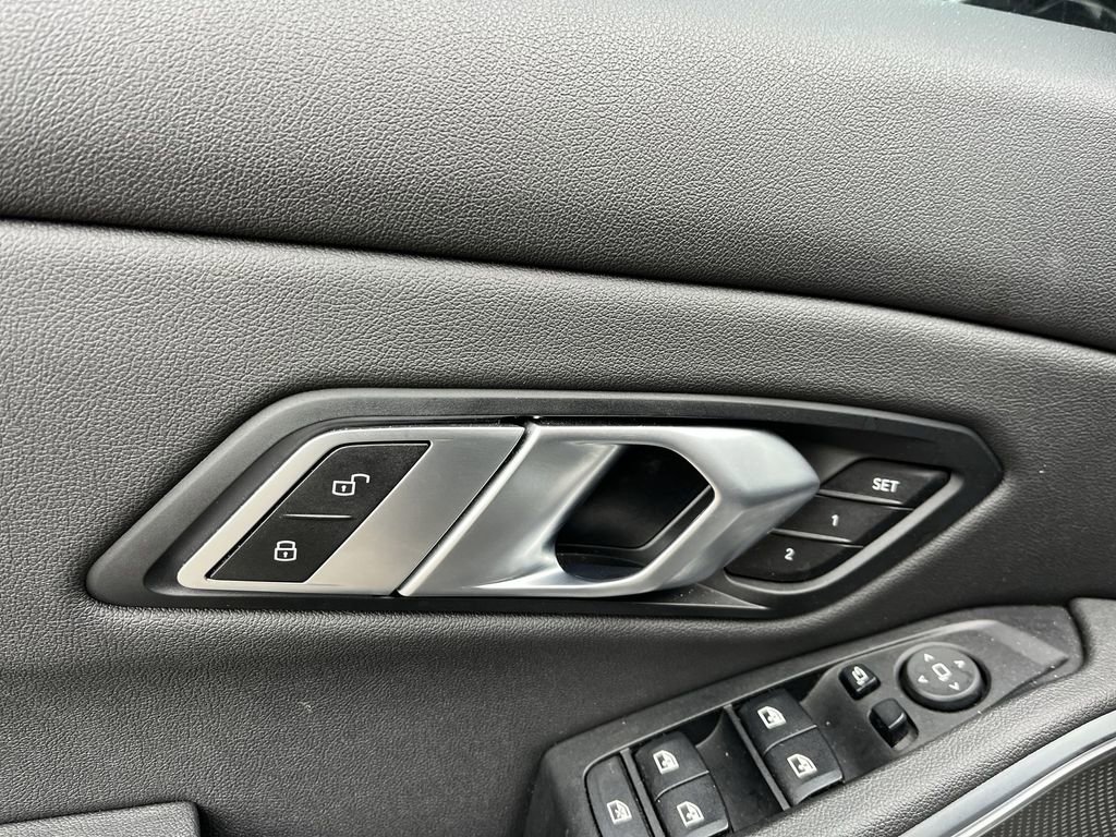 Used 2020 BMW 330i xDrive Sedan w/ Convenience Package image 12