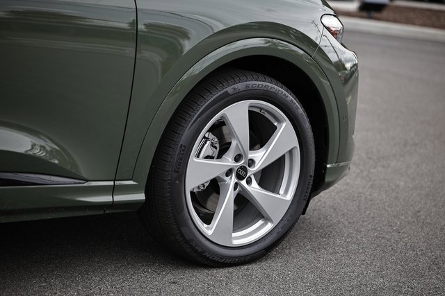 New 2025 Audi Q5 Prestige image 5