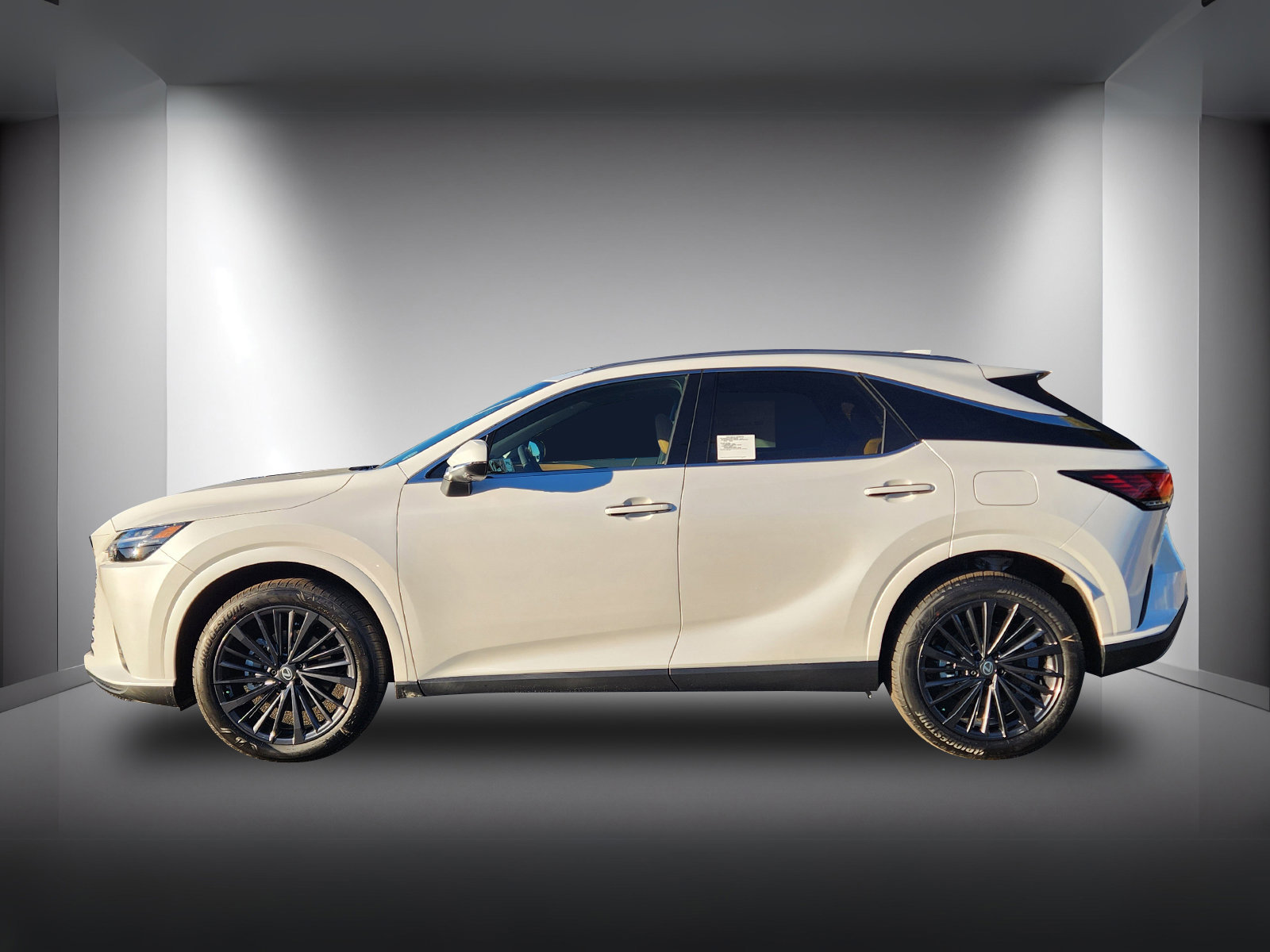 New 2026 Lexus RX 350h AWD/4WD image 2