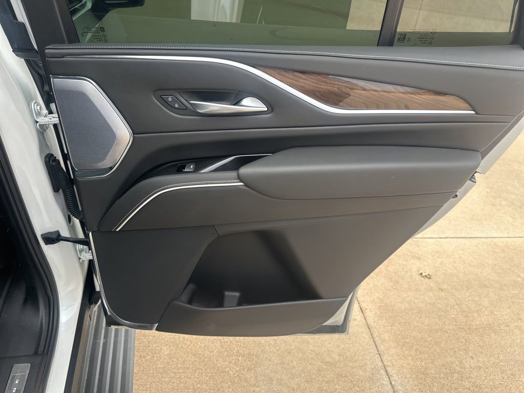 Used 2024 Cadillac Escalade Premium Luxury Platinum image 43