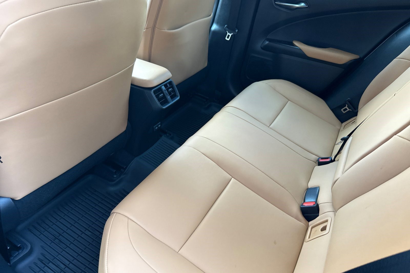 Certified 2023 Lexus UX 250h FWD w/ Premium Package image 15