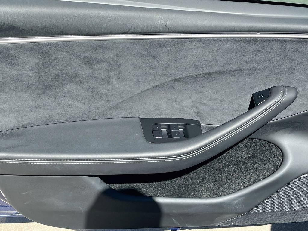 Used 2025 Tesla Model 3 Long Range AWD/4WD image 17