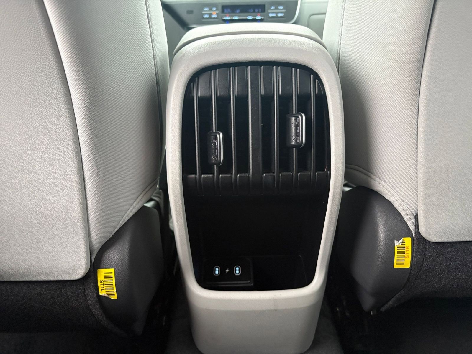 Used 2025 Hyundai Kona SEL image 24