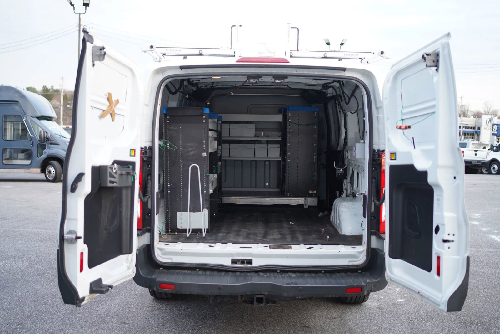 Used 2016 Ford Transit 250 130 Low Roof RWD image 10
