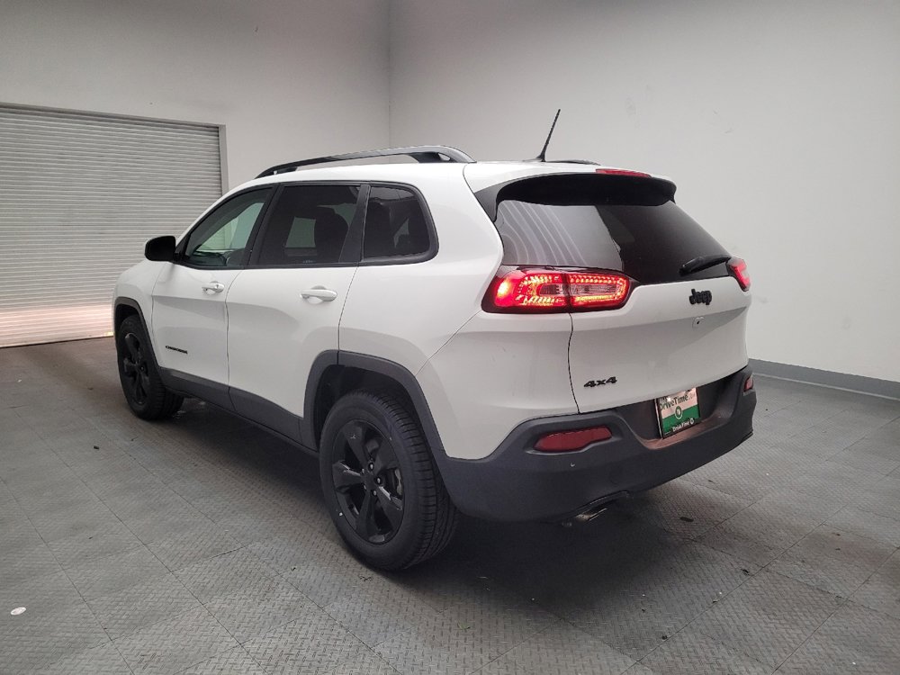 Used 2018 Jeep Cherokee Latitude w/ Altitude Package image 5