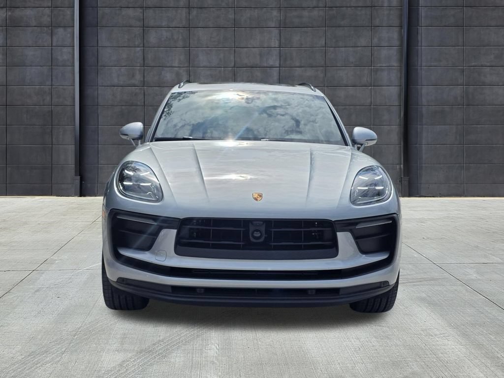 Certified 2026 Porsche Macan AWD/4WD image 6