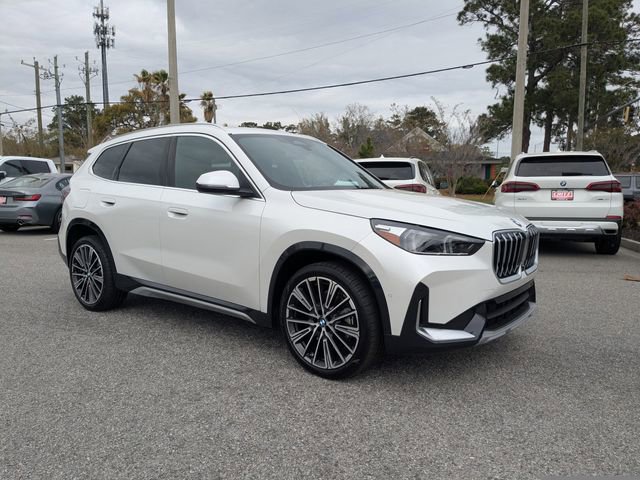Used 2025 BMW X1 xDrive28i w/ Technology Package image 3