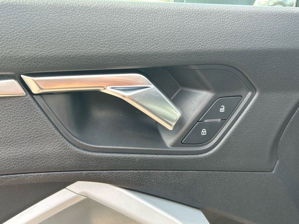 Used 2023 Audi Q3 2.0T Premium image 19