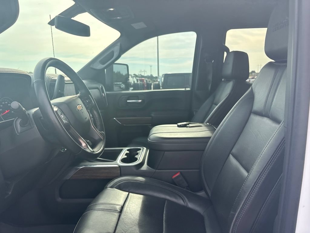 Used 2023 Chevrolet Silverado 3500 High Country AWD/4WD image 16