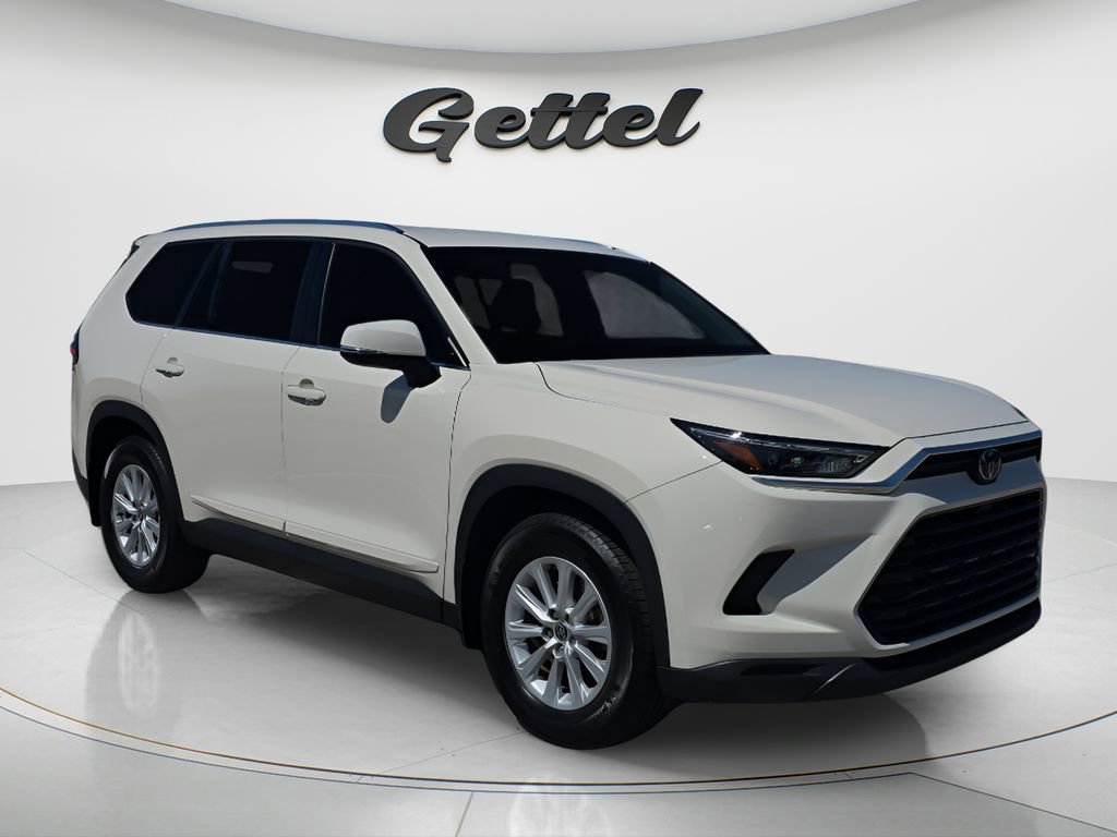 Certified 2024 Toyota Grand Highlander XLE image 3