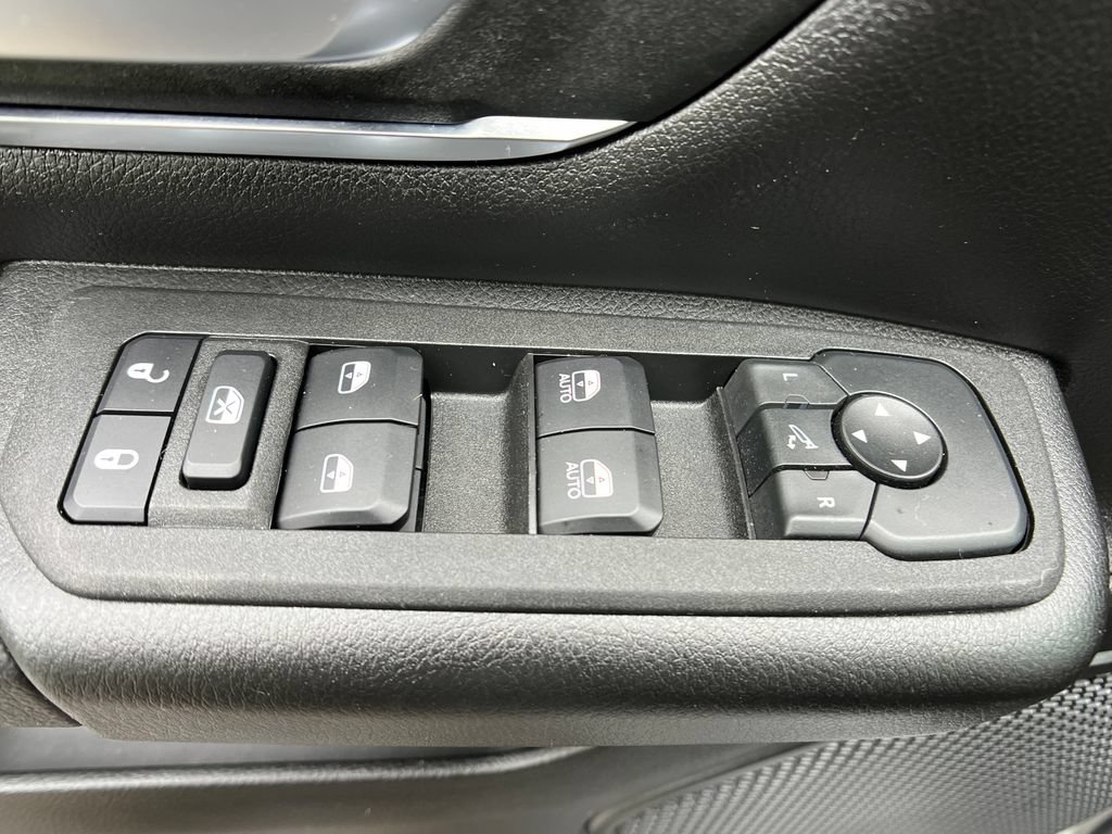 Used 2025 RAM 1500 Big Horn AWD/4WD image 12