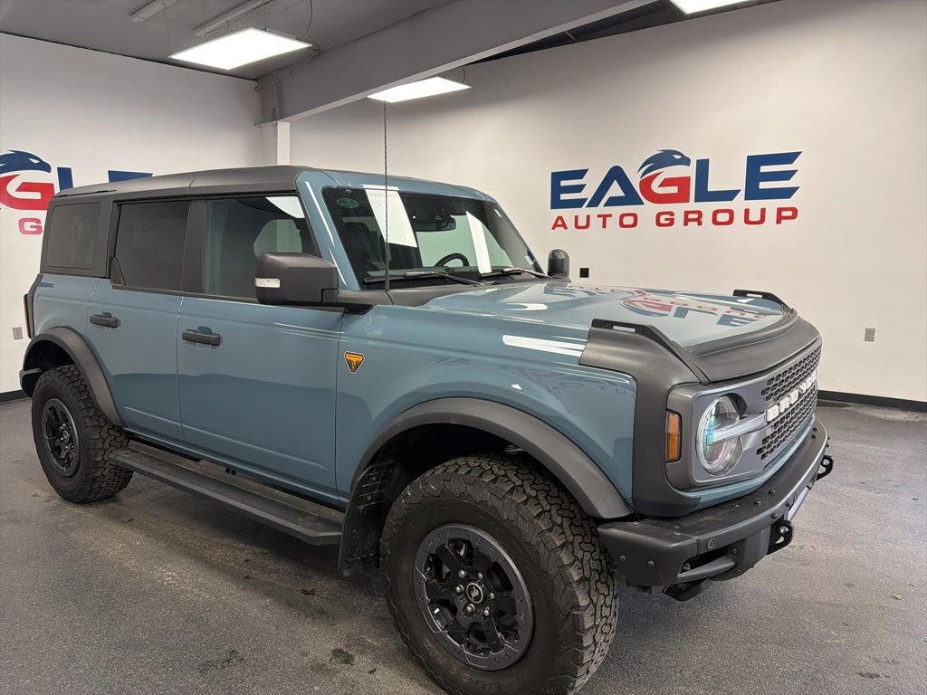 Used 2022 Ford Bronco Badlands image 3