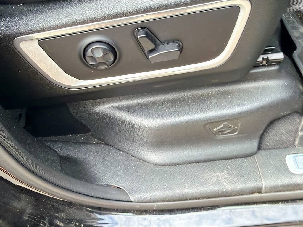 Used 2019 RAM 1500 Laramie w/ Sport Appearance Package image 33