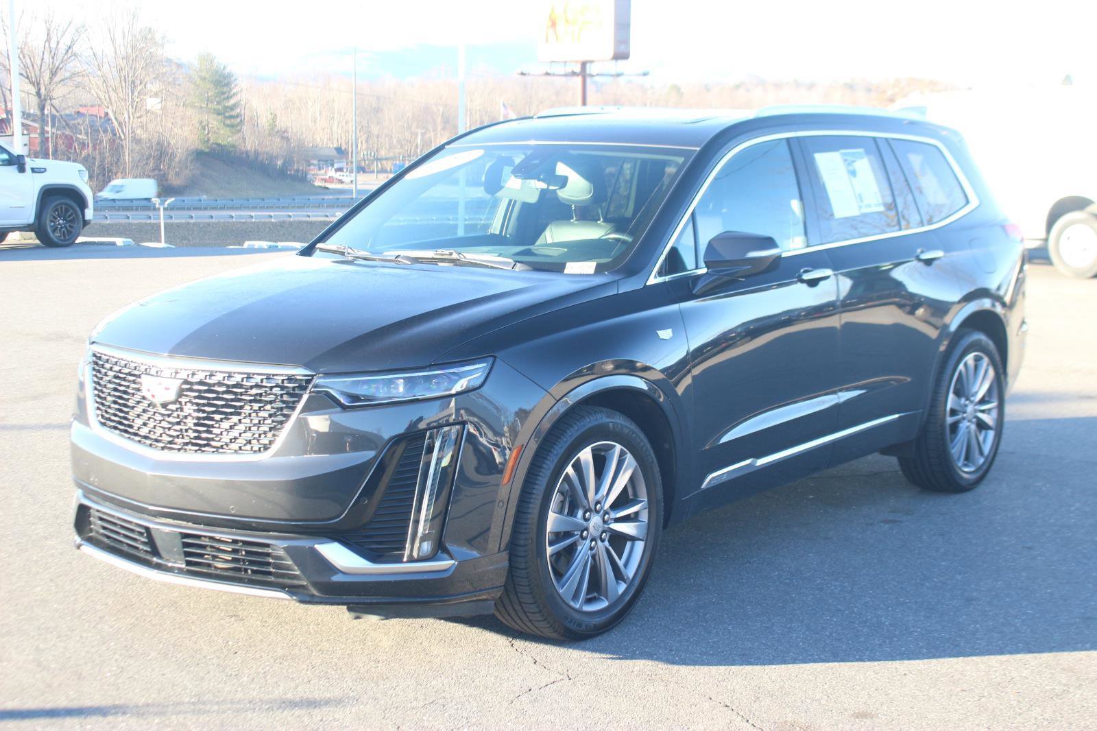 Used 2020 Cadillac XT6 Premium Luxury w/ Platinum Package image 3