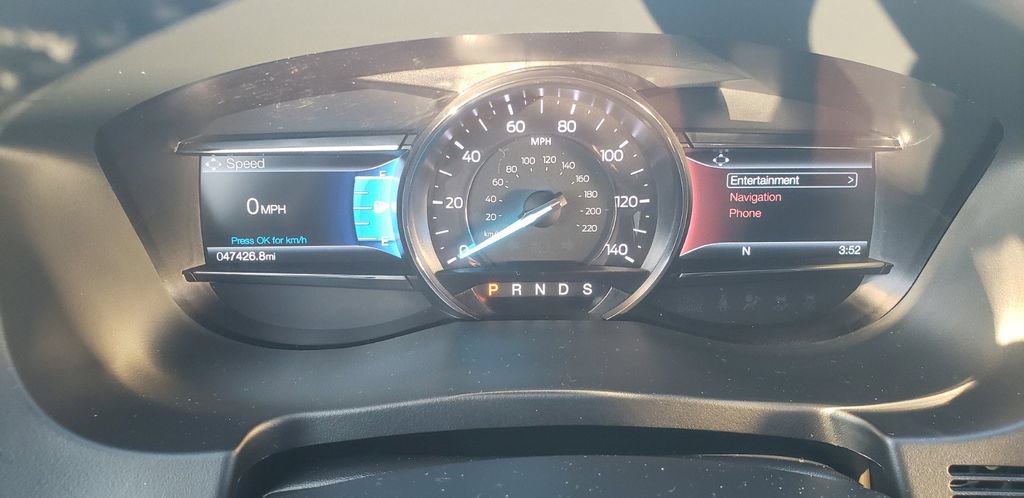 Used 2019 Ford Explorer Limited w/ Ford Safe & Smart Package AWD/4WD image 30