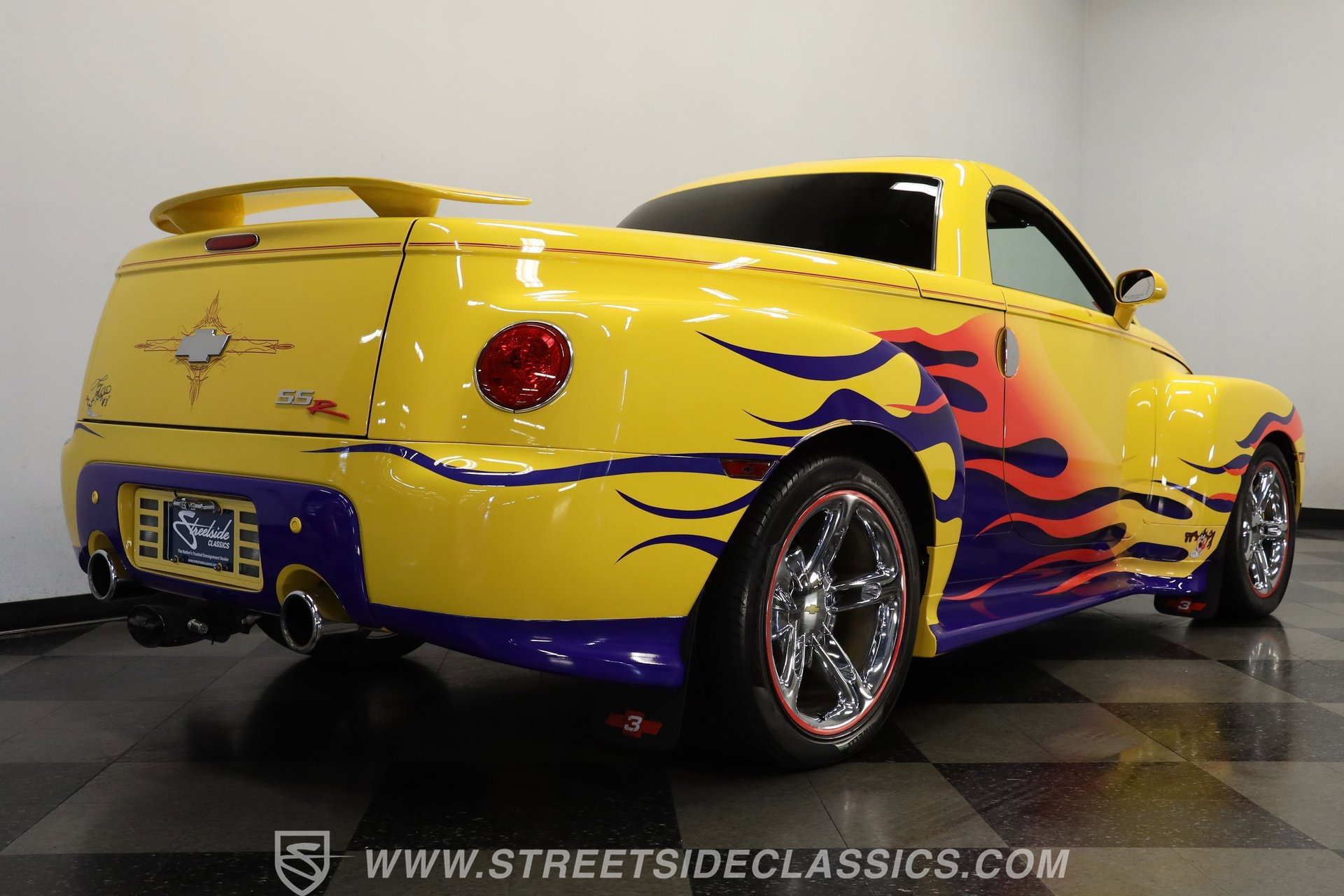 Used 2005 Chevrolet SSR w/ Preferred Equipment Group RWD image 25