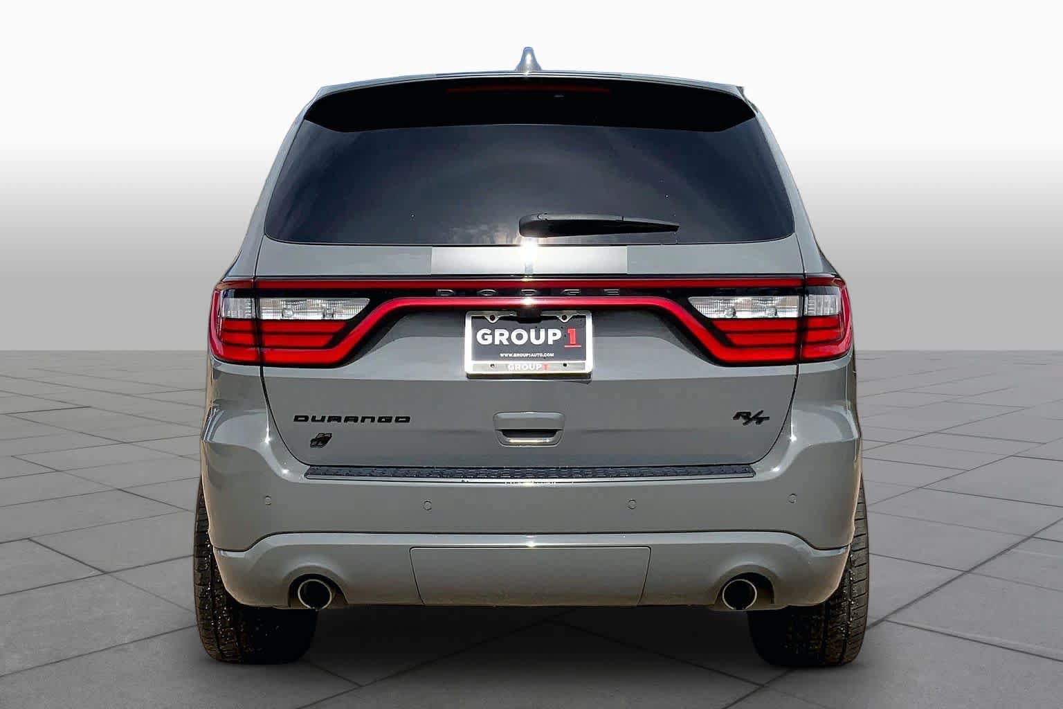 Used 2022 Dodge Durango R/T w/ Blacktop Package AWD/4WD image 5