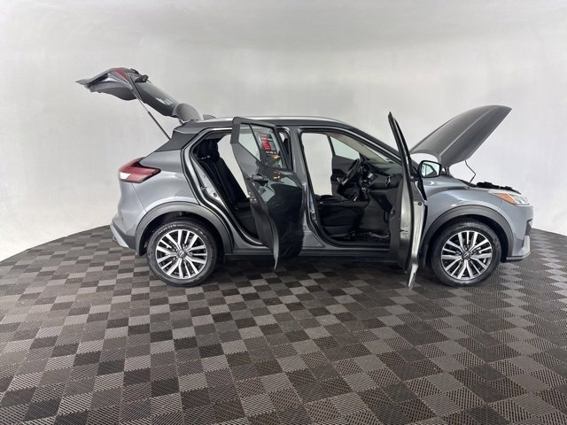 Certified 2023 Nissan Kicks SV image 13