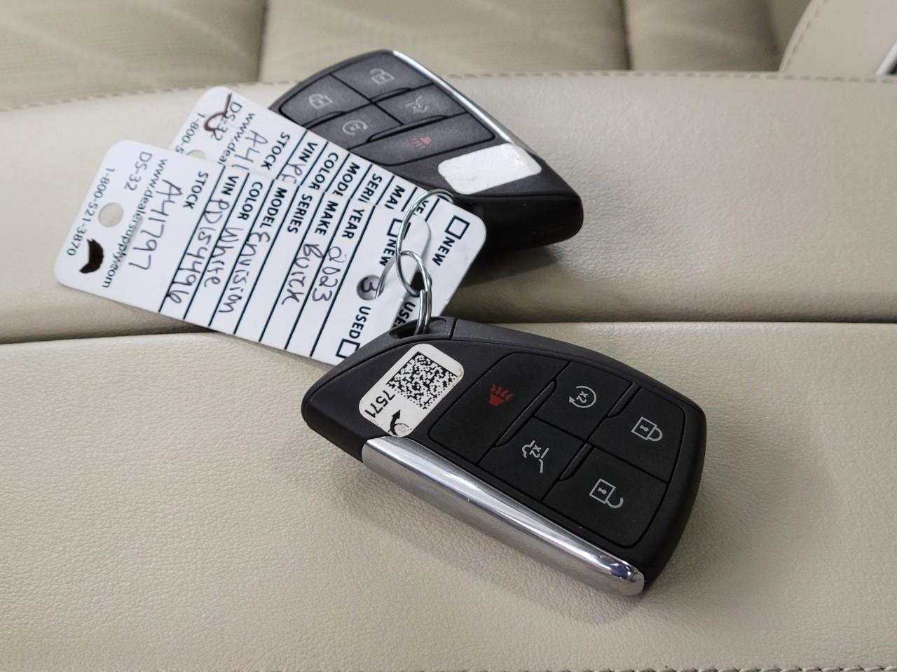 Used 2023 Buick Envision Avenir image 28