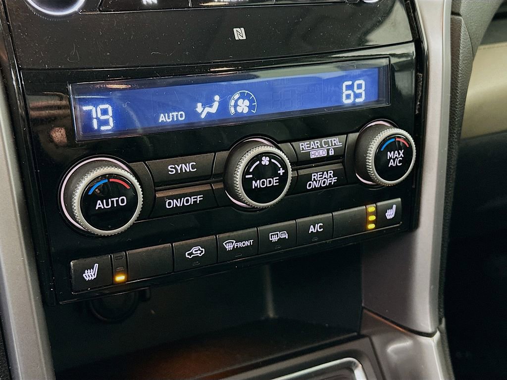 Used 2021 Subaru Ascent Limited w/ Technology Package image 22