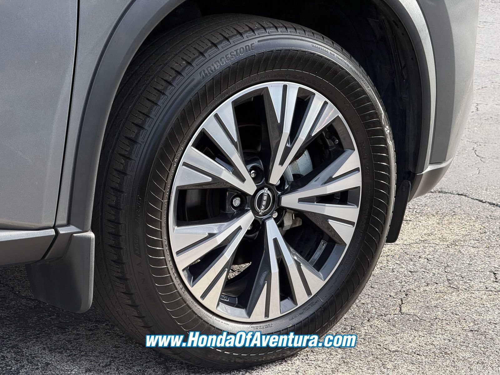 Used 2023 Nissan Rogue SV FWD image 7