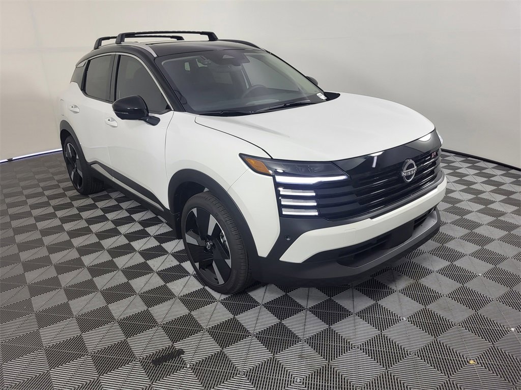 New 2025 Nissan Kicks SR w/ SR Premium Package image 3