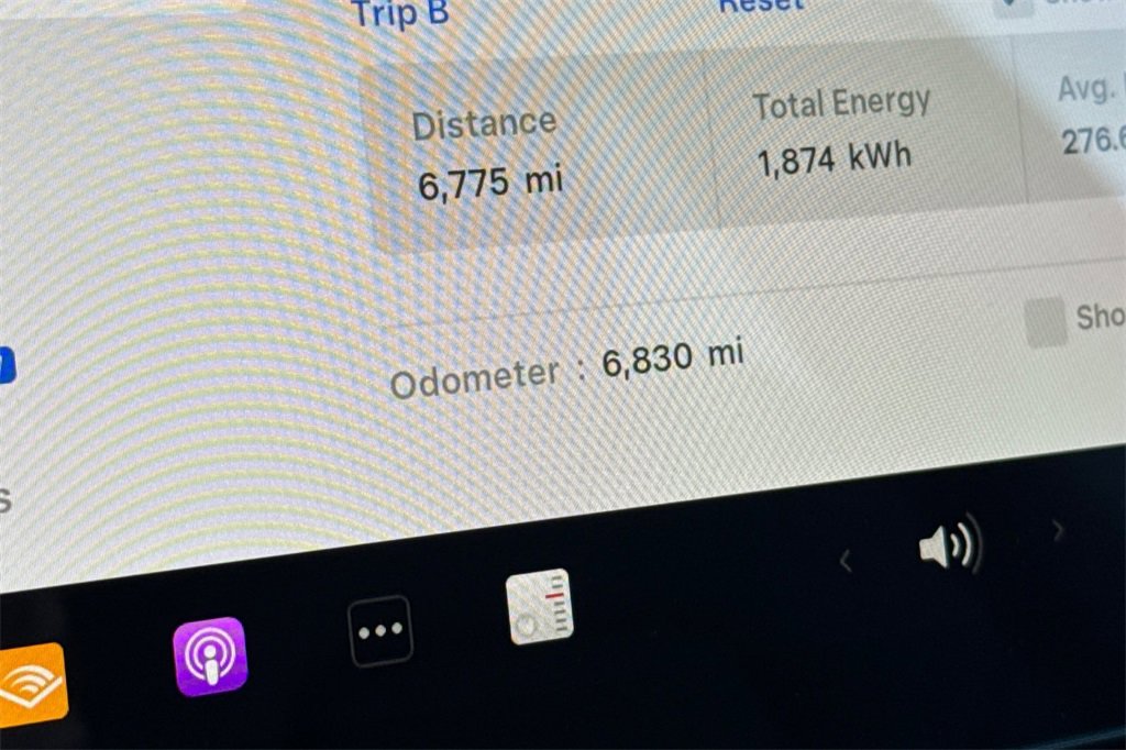 Used 2024 Tesla Model Y 2WD image 24