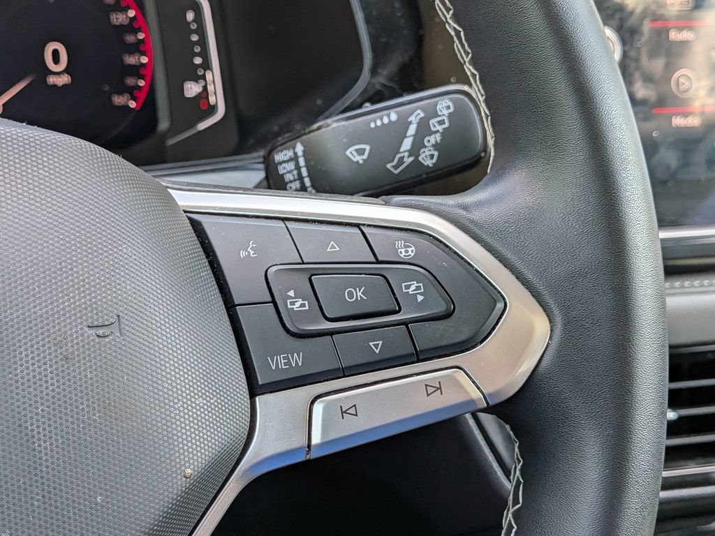 Used 2024 Volkswagen Taos SEL AWD/4WD image 18