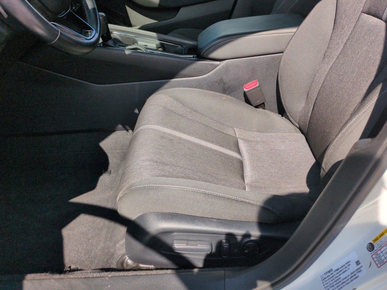 Used 2025 Honda Accord Sport image 13