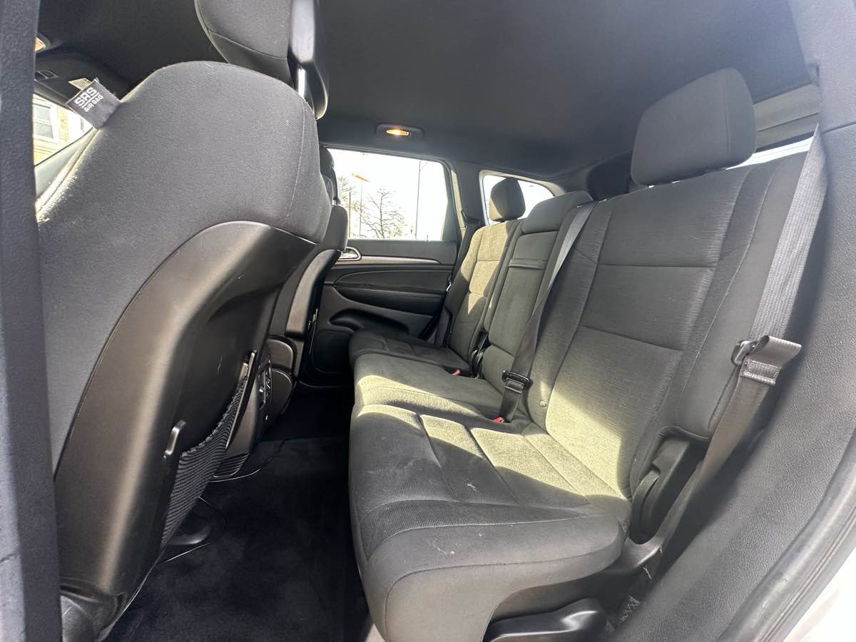 Used 2014 Jeep Grand Cherokee Laredo w/ Quick Order Package 23E AWD/4WD image 27