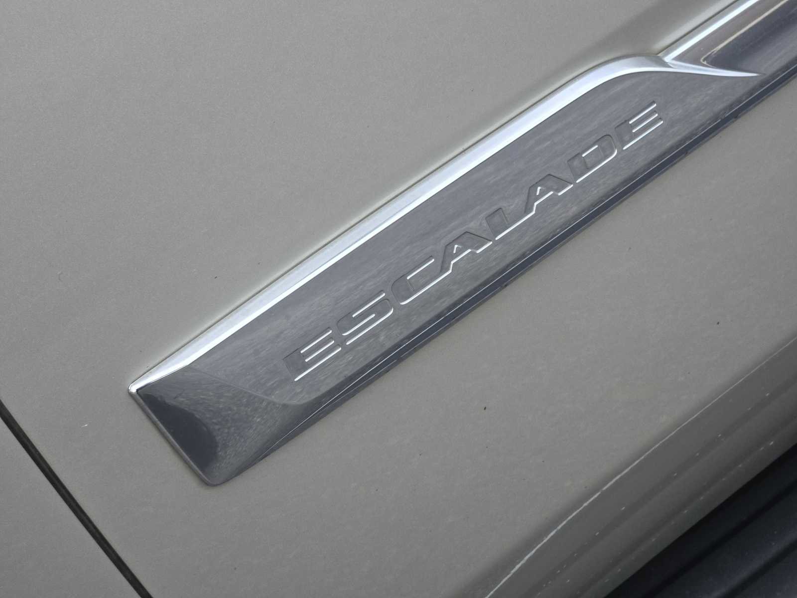 Used 2015 Cadillac Escalade ESV Luxury image 10