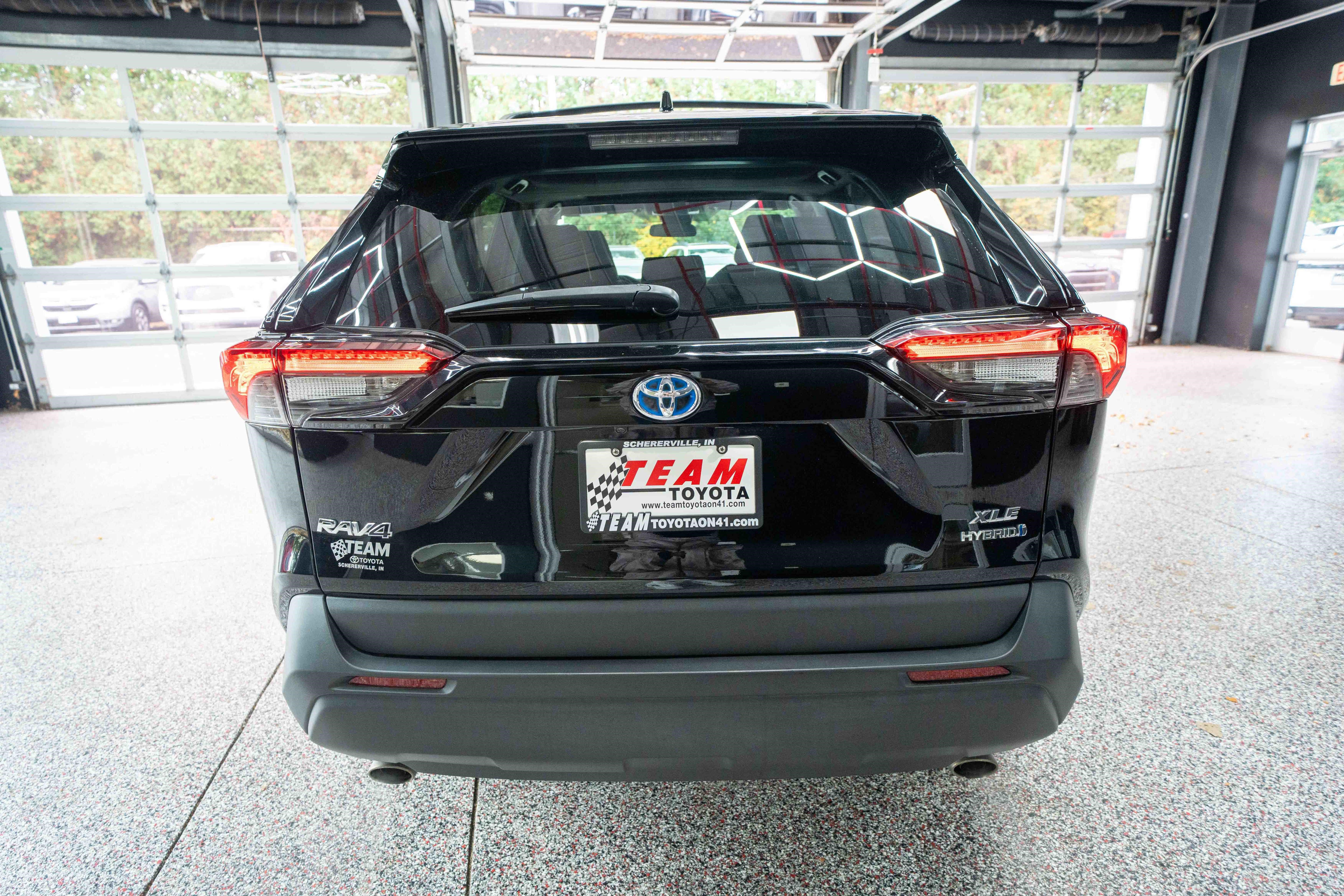Used 2024 Toyota RAV4 XLE Premium AWD/4WD image 3