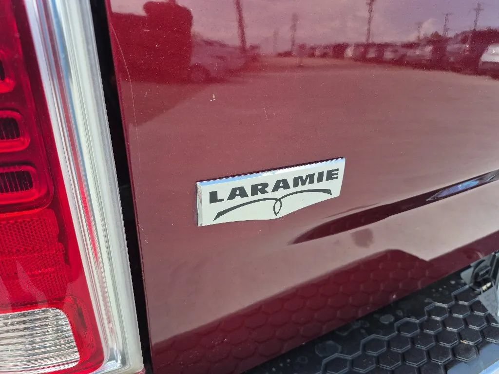 Used 2018 RAM 1500 Laramie w/ Convenience Group RWD image 9
