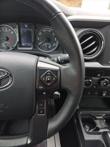 Certified 2019 Toyota Tacoma TRD Off-Road w/ Technology Package AWD/4WD image 23