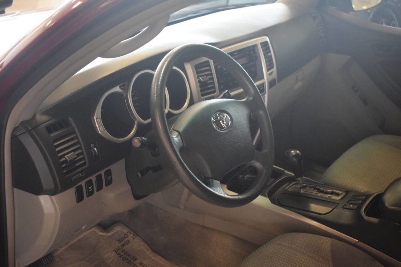Used 2005 Toyota 4Runner SR5 image 38