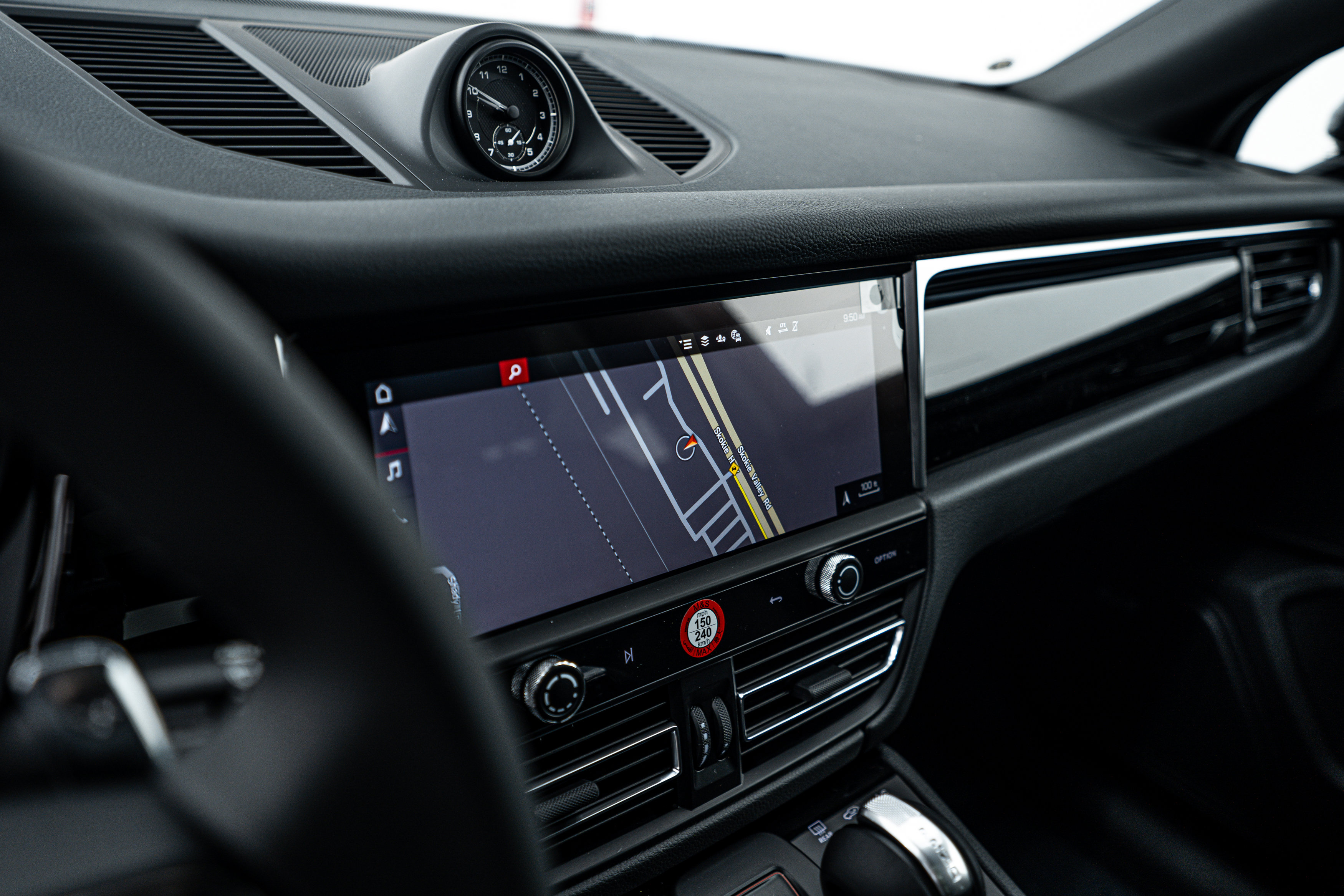 New 2025 Porsche Macan image 18