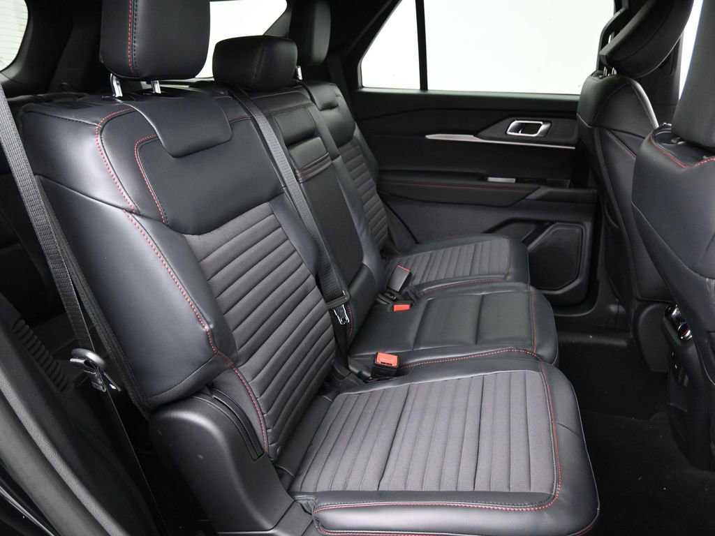 New 2026 Ford Explorer ST-Line w/ ST-Line Street Pack AWD/4WD image 25