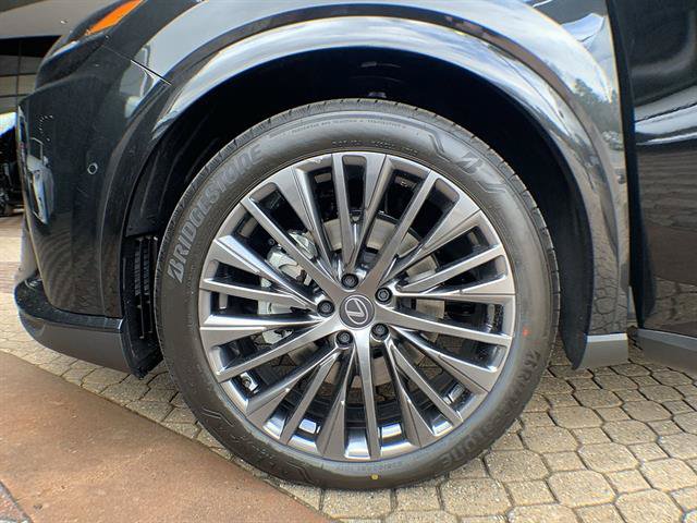 Used 2026 Lexus RX 450h AWD image 10