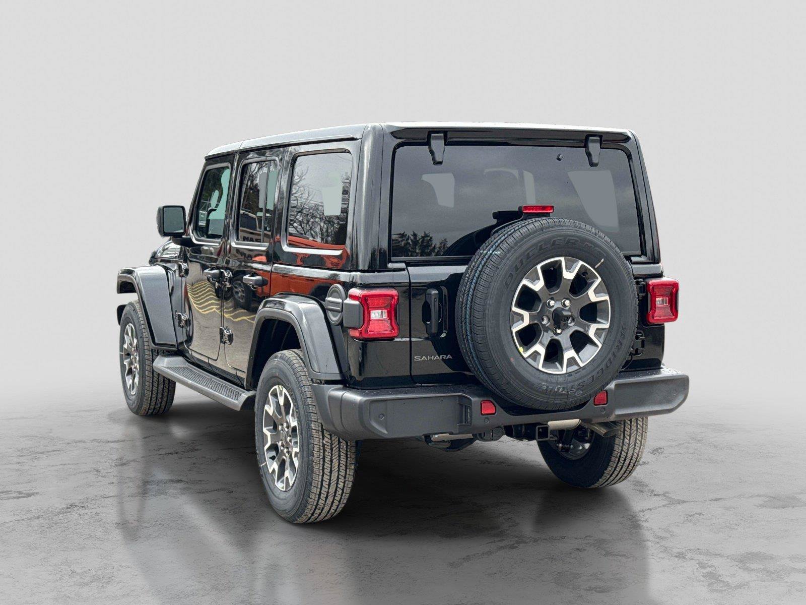 New 2026 Jeep Wrangler Unlimited Sahara AWD/4WD image 7