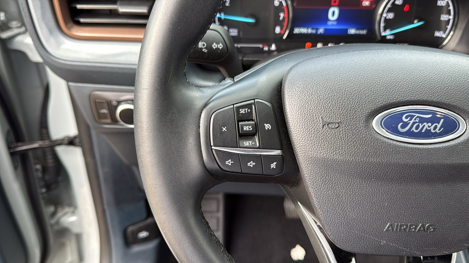 Used 2023 Ford Maverick Lariat w/ Equipment Group 500A Standard image 16