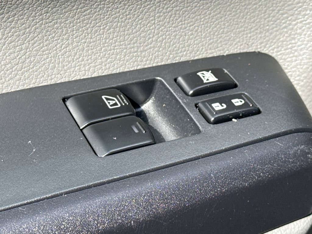 Used 2021 Nissan NV 3500 SV image 20