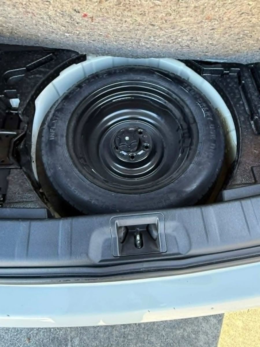 Used 2020 Nissan Rogue Sport S image 18