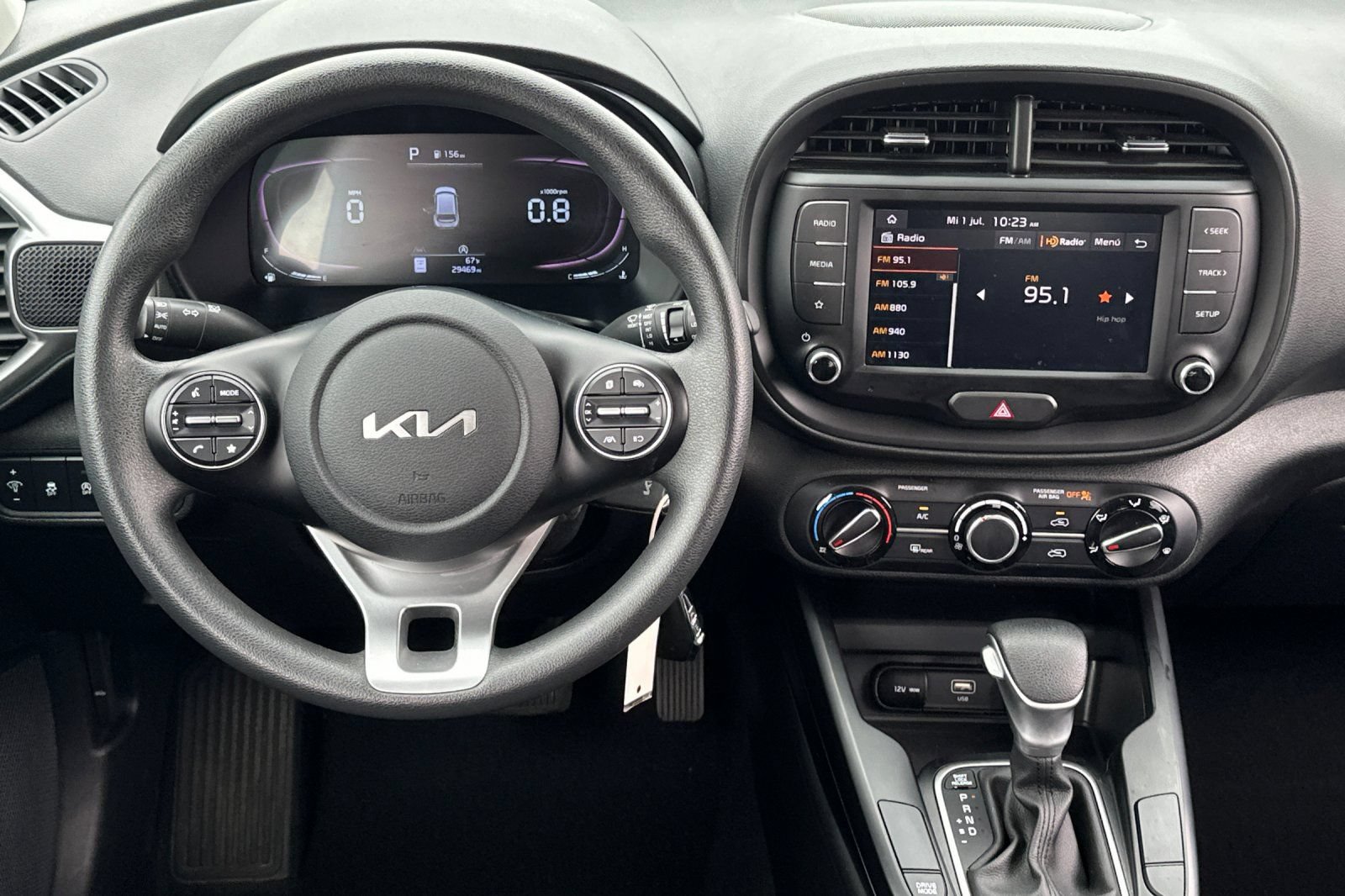 Used 2024 Kia Soul LX w/ Option Group 015 FWD image 14