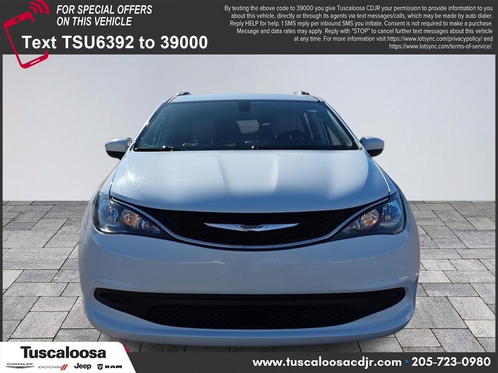 Used 2021 Chrysler Voyager Lxi image 2