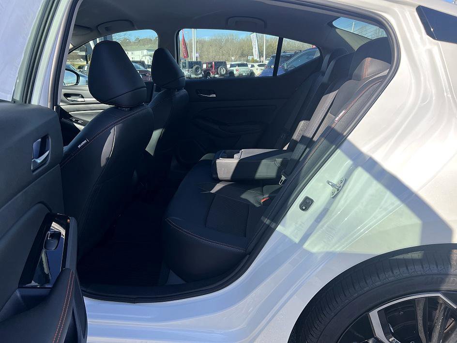 New 2025 Nissan Altima 2.5 SR image 12
