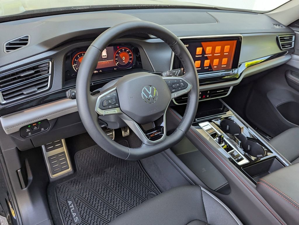 New 2026 Volkswagen Atlas Peak Edition image 9