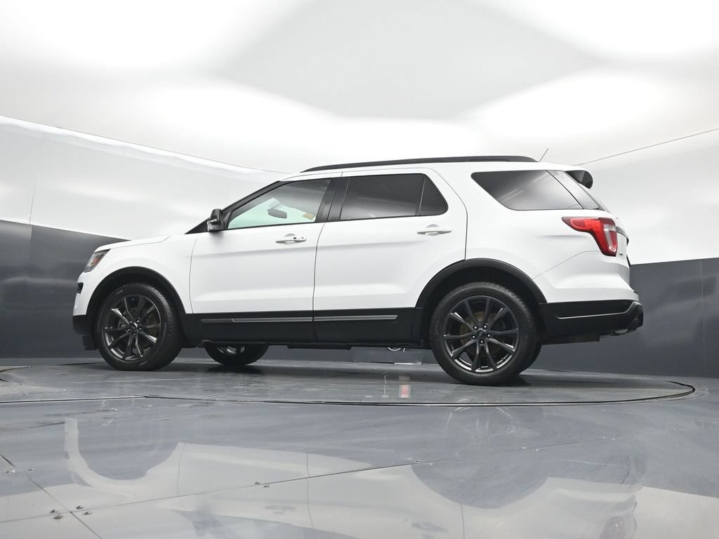 Used 2019 Ford Explorer XLT w/ Equipment Group 202A FWD image 47