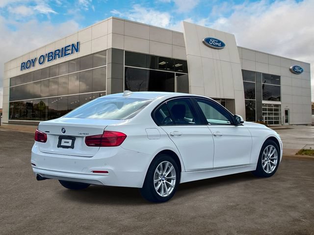 Used 2016 BMW 320i xDrive Sedan AWD/4WD image 5