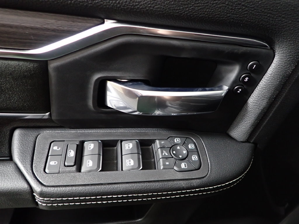 New 2027 RAM 2500 Laramie w/ Night Edition AWD/4WD image 21