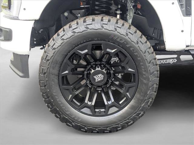 New 2026 Ford F250 Lariat w/ Black Appearance Package image 9